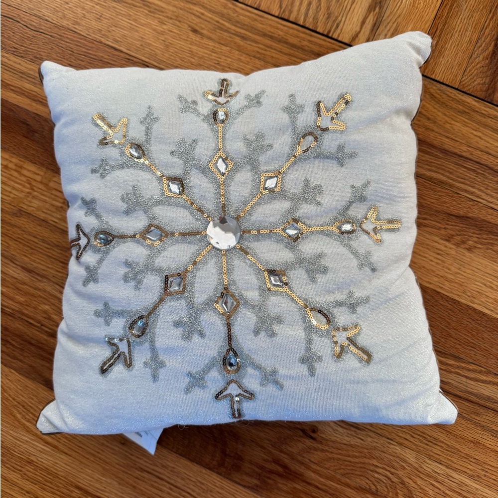 Elegant Snowflake Embroidered Pillow - White and Gold